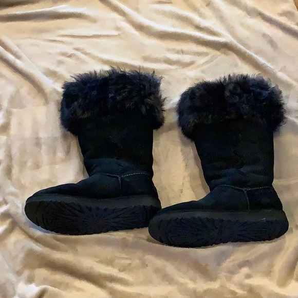 UGG Boots - Picture 4 of 8